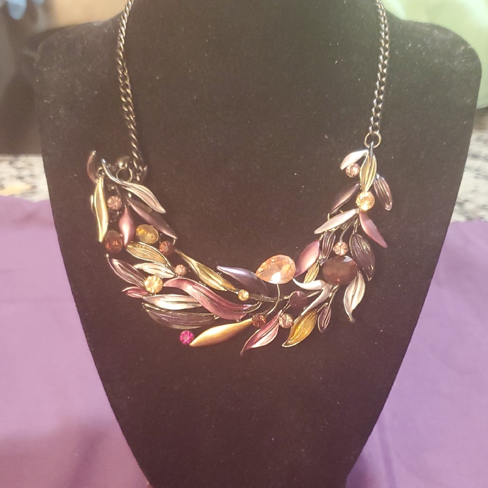 Elegant Multicolor Leaf Necklace